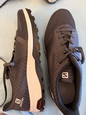 Salomon Men’s Trail Sneakers